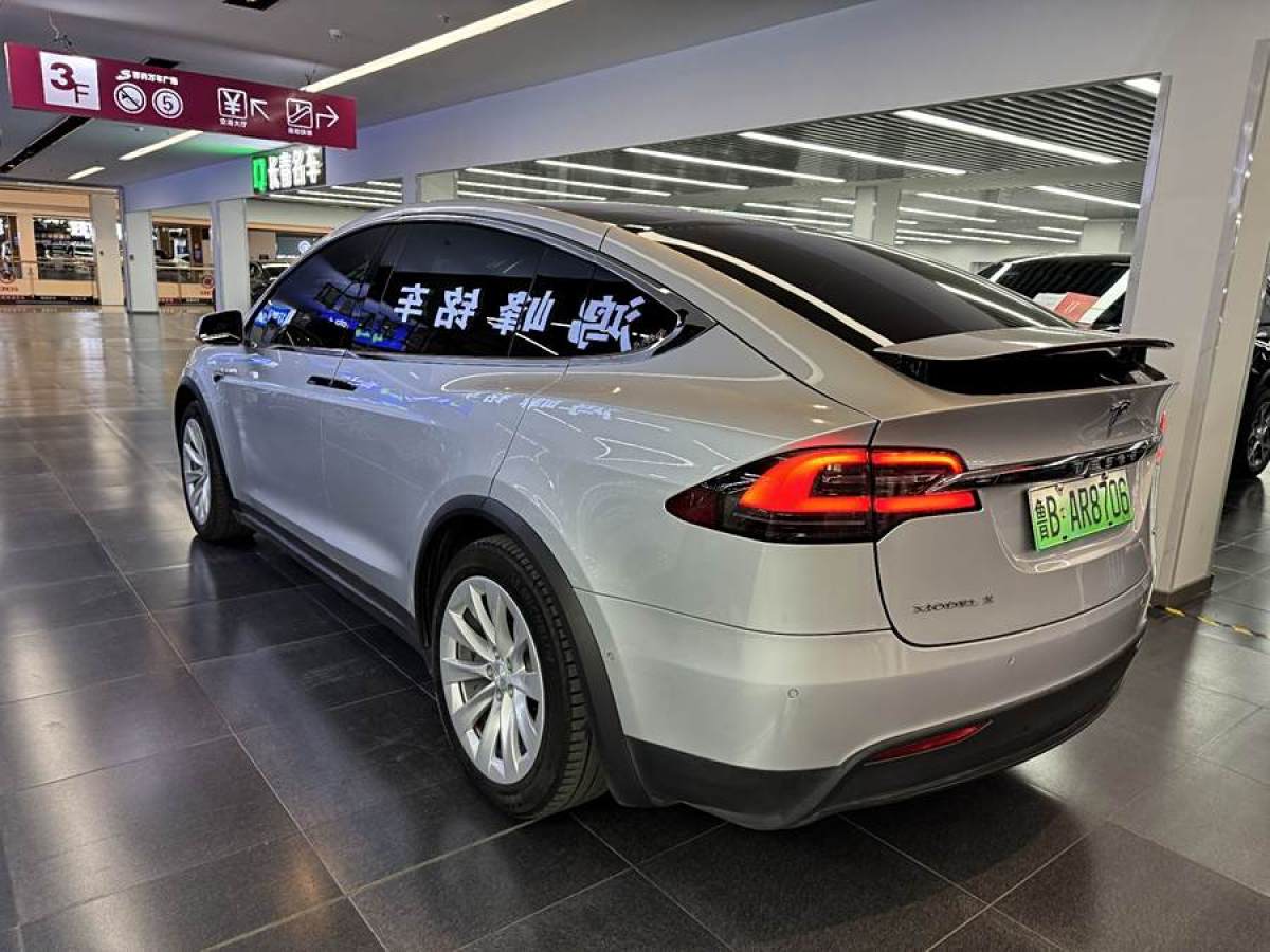 特斯拉 Model X  2016款 Model X 90D圖片