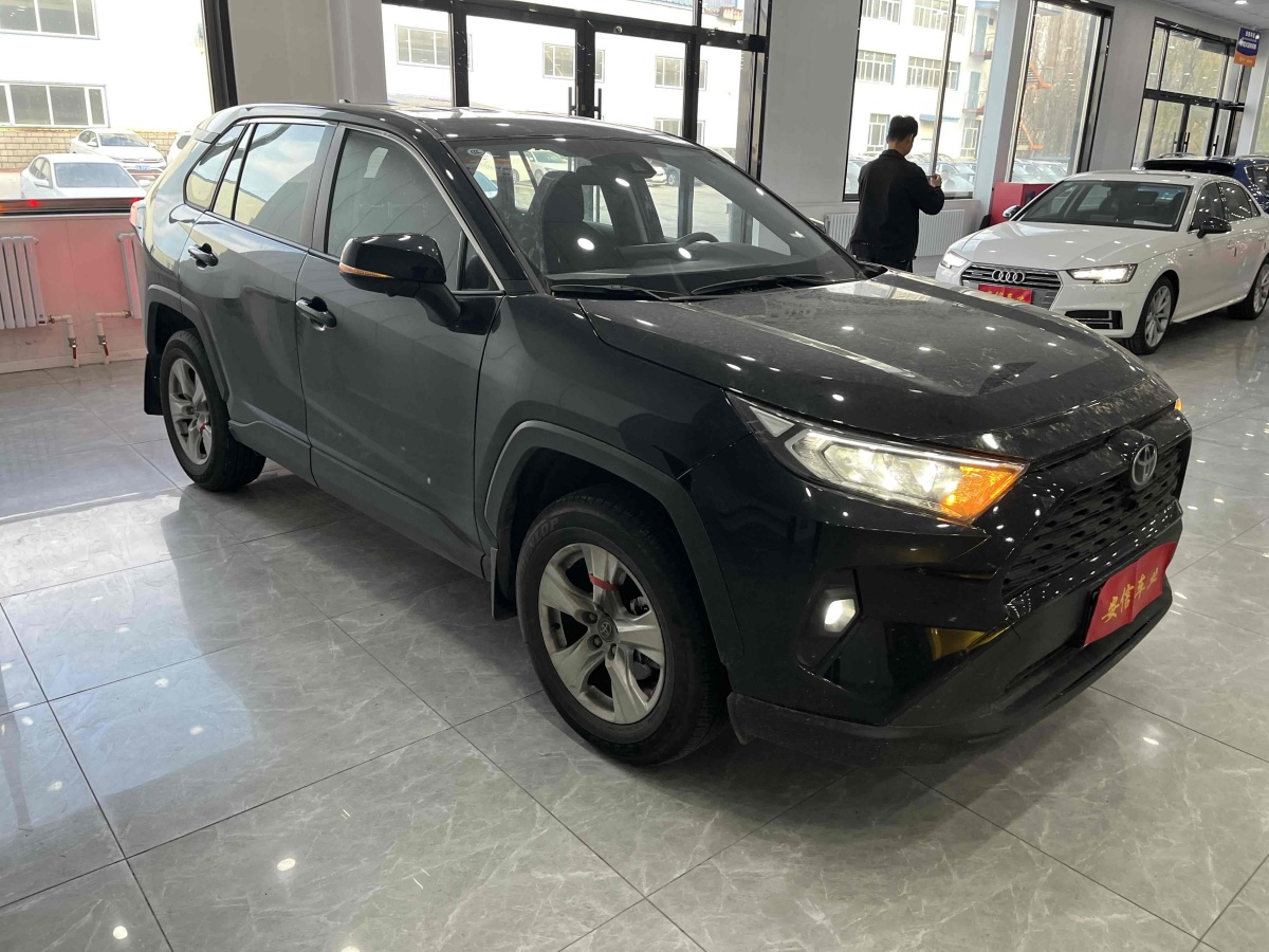 2023年10月豐田 RAV4  2018款 榮放 2.0L CVT兩驅(qū)都市版