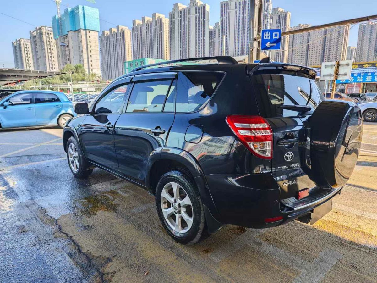 豐田 RAV4 圖片