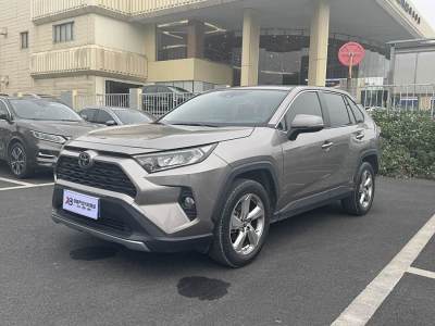 2020年4月 豐田 RAV4榮放 2.0L CVT兩驅(qū)風(fēng)尚版圖片