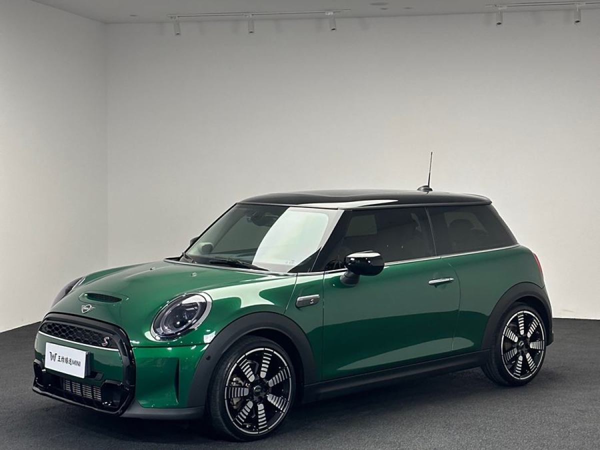 2022年7月MINI MINI  2022款 改款 2.0T COOPER S 藝術(shù)家