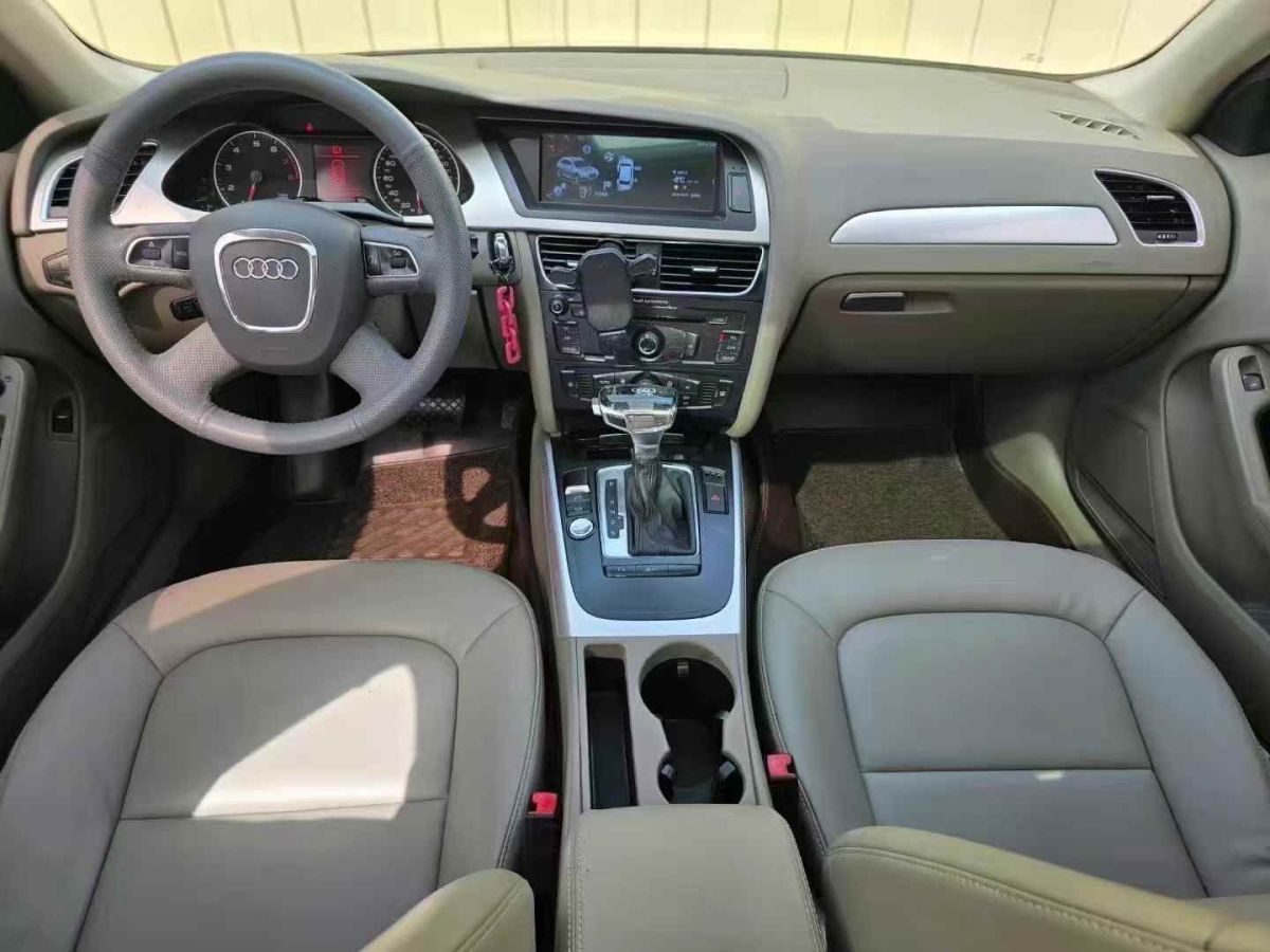 奧迪 奧迪A4L  2012款 2.0 TFSI 自動技術(shù)型圖片