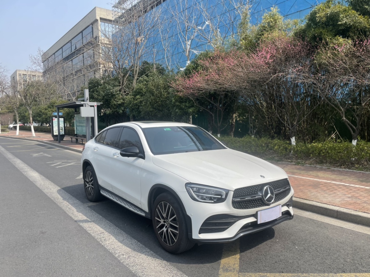 奔馳 奔馳GLC  2022款 改款 GLC 300 4MATIC 轎跑SUV圖片