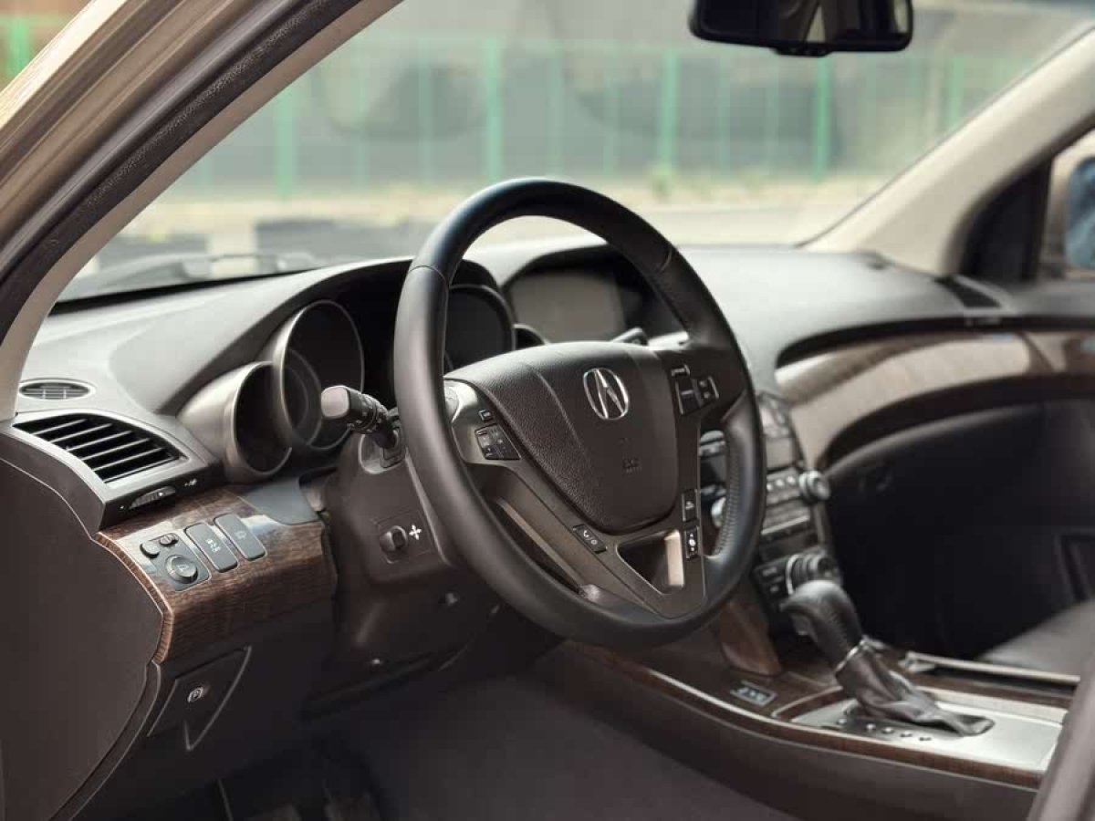 謳歌 MDX  2010款 3.7 標(biāo)準版圖片