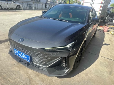 2023年4月 長(zhǎng)安 長(zhǎng)安UNI-V 1.5T 尊貴型圖片