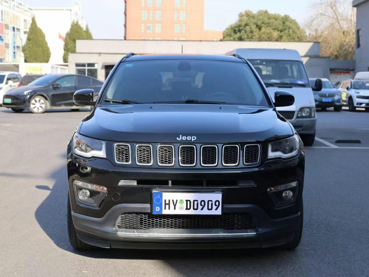 Jeep 指南者  2020款 220T 自動(dòng)四驅(qū)精英版圖片