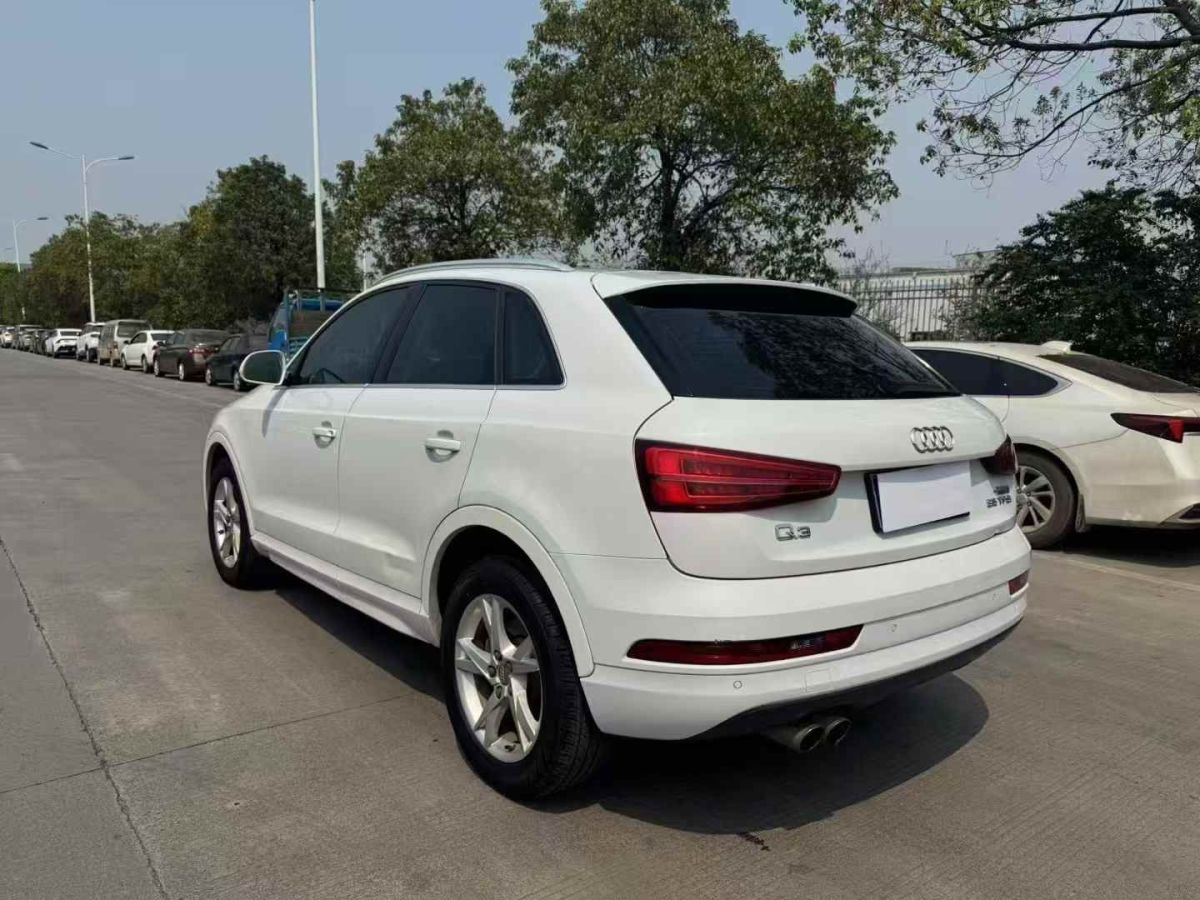 奧迪 奧迪Q3  2017款 30 TFSI 風(fēng)尚型圖片
