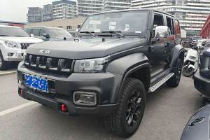 BJ40 北京 2.0D 自動(dòng)四驅(qū)刀鋒英雄版?zhèn)b客型