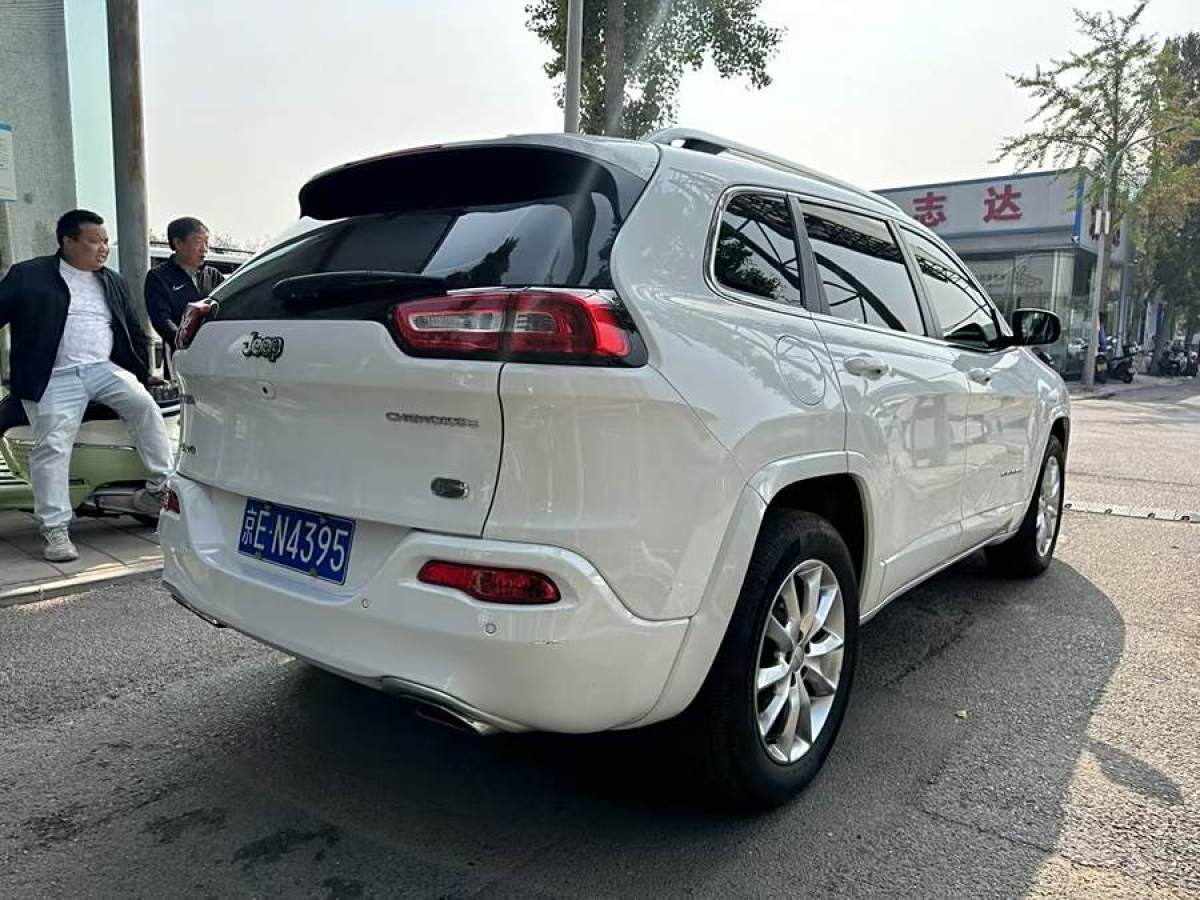 Jeep 自由光  2017款 2.4L 專業(yè)智能版圖片