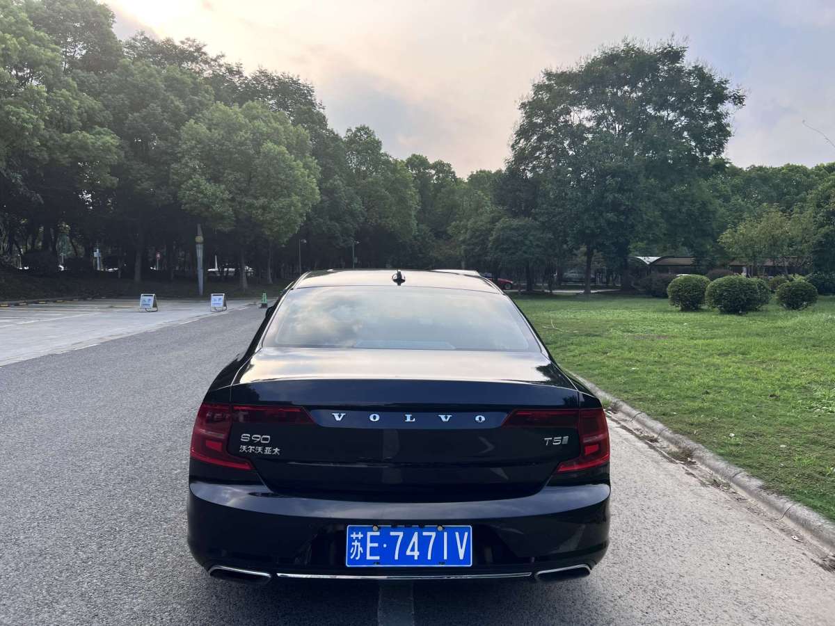 沃尔沃 S90  2020款  T5 智逸豪华版图片