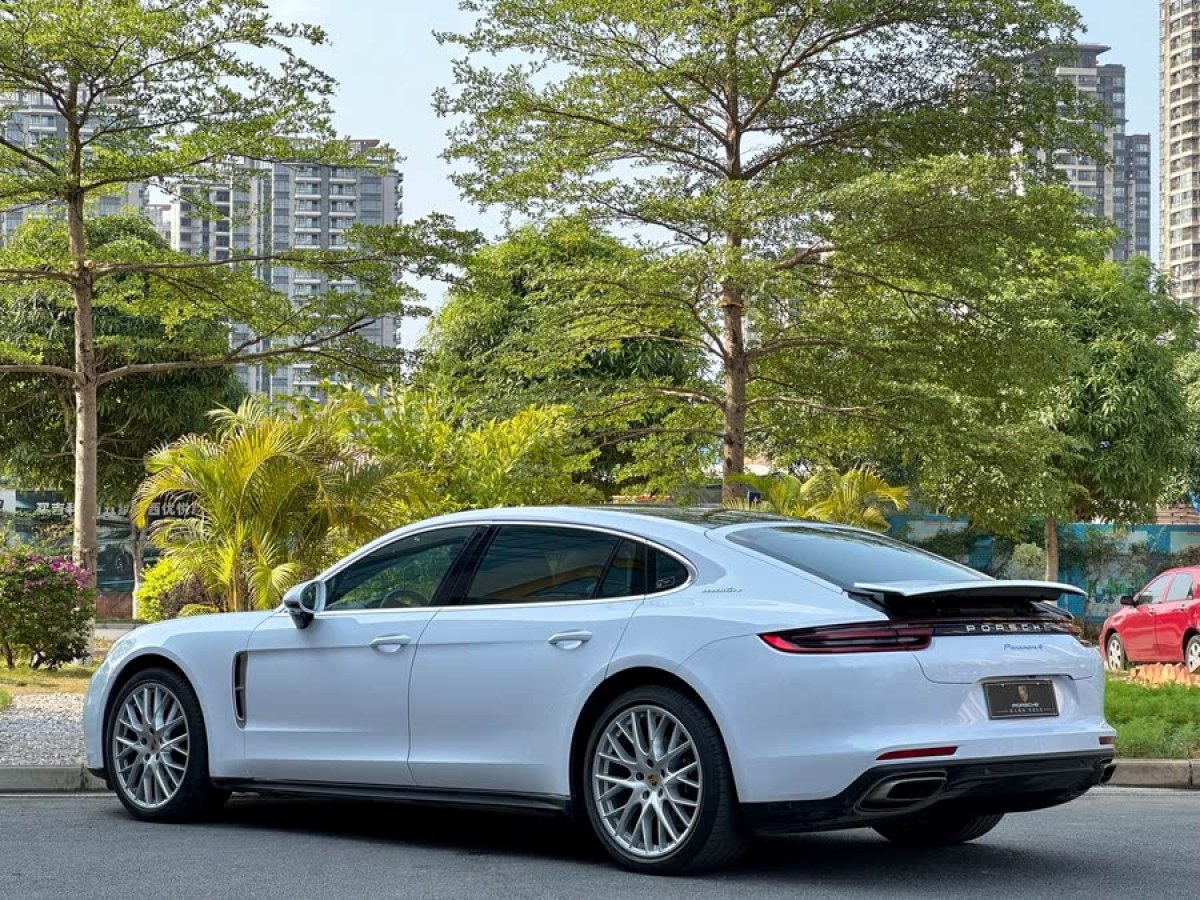 保時(shí)捷 Panamera  2017款 Panamera 4 行政加長(zhǎng)版 3.0T圖片