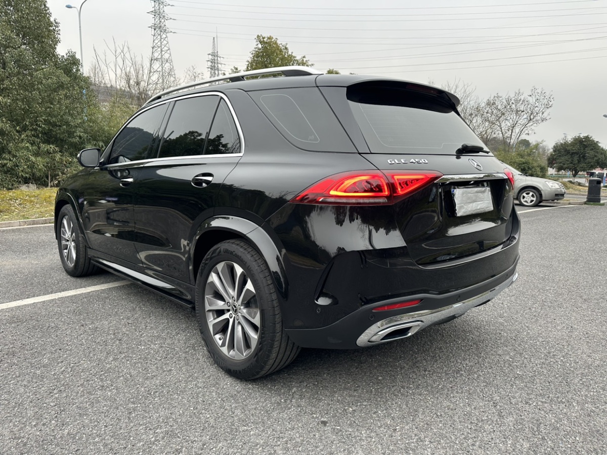 奔馳 奔馳GLE  2022款 改款 GLE 350 4MATIC 時(shí)尚型圖片