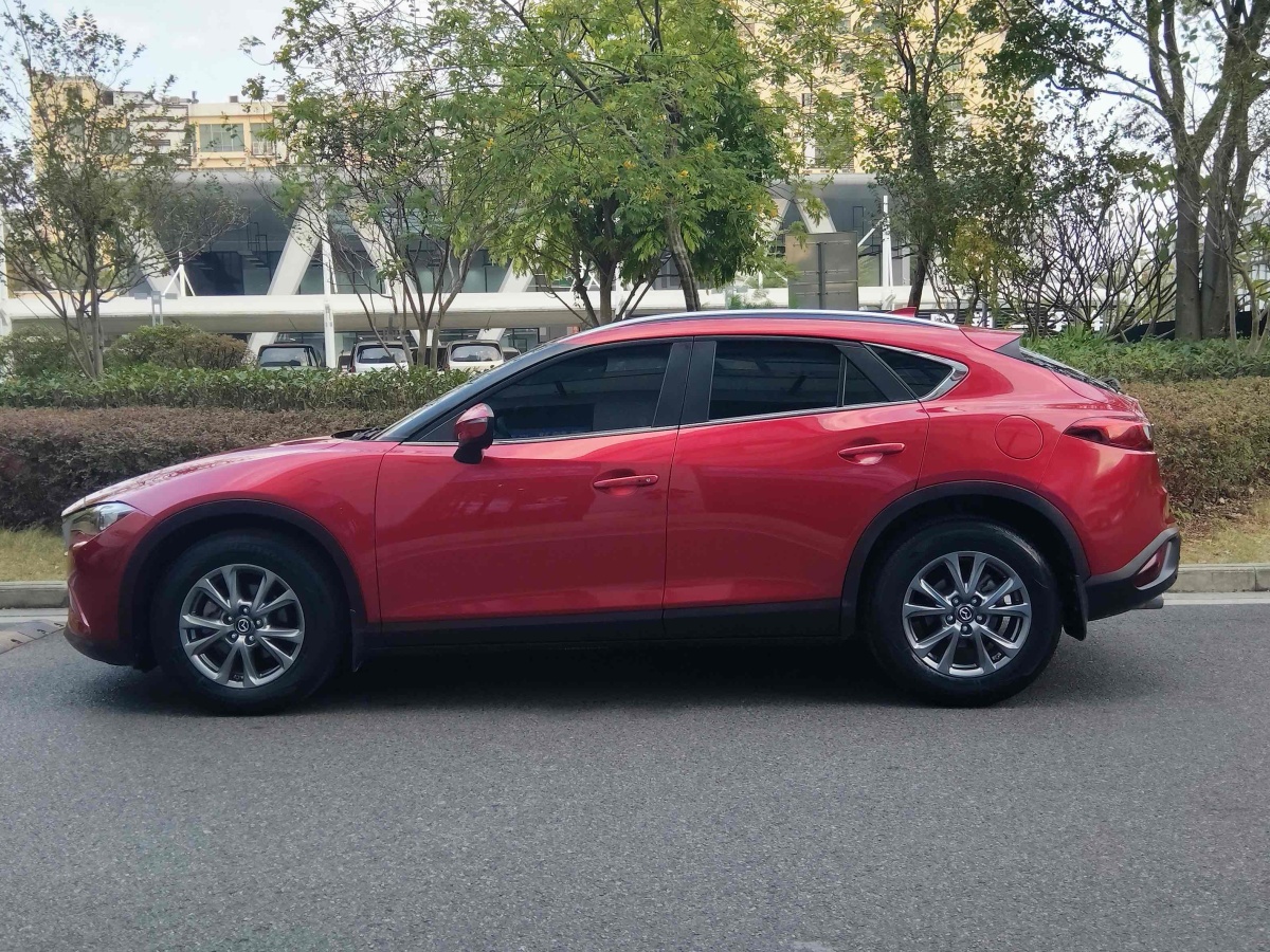 馬自達 CX-4  2018款 2.0L 自動兩驅(qū)藍天品位版圖片