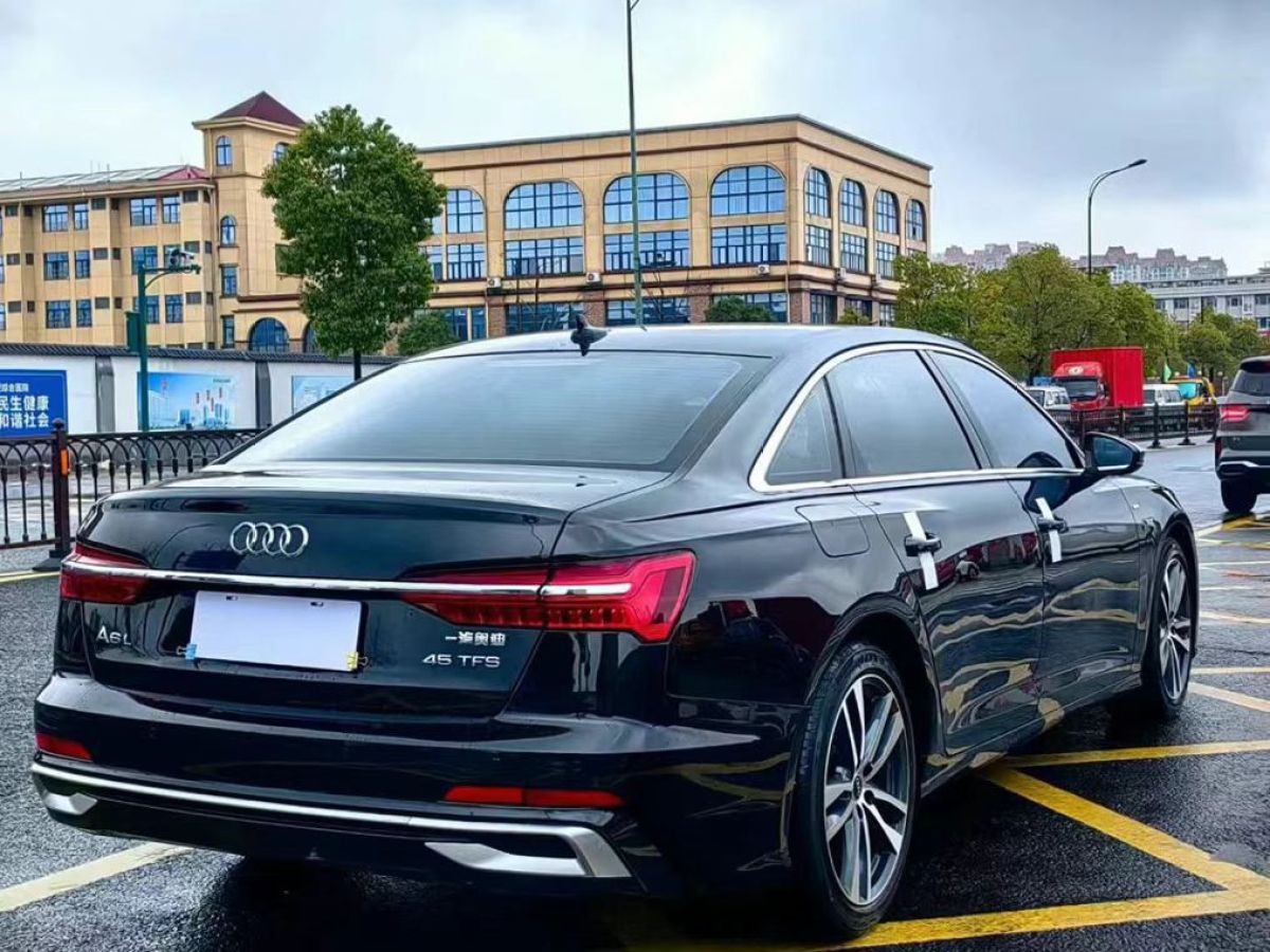 奧迪 奧迪A6L  2022款 40 TFSI 豪華動感型圖片