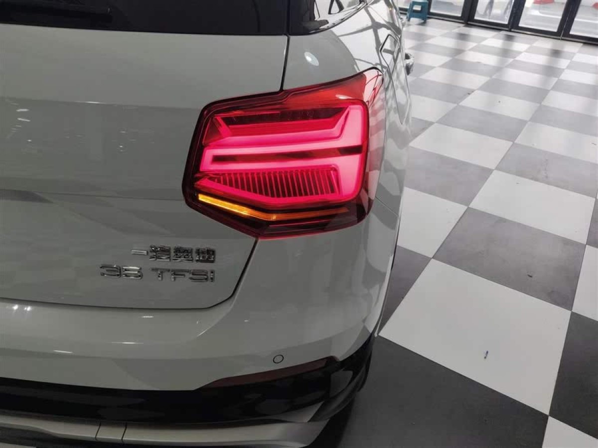 奧迪 奧迪Q2L  2024款 改款 35TFSI 時(shí)尚動感型圖片