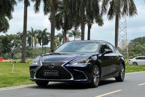 ES 雷克薩斯 200 豪華版
