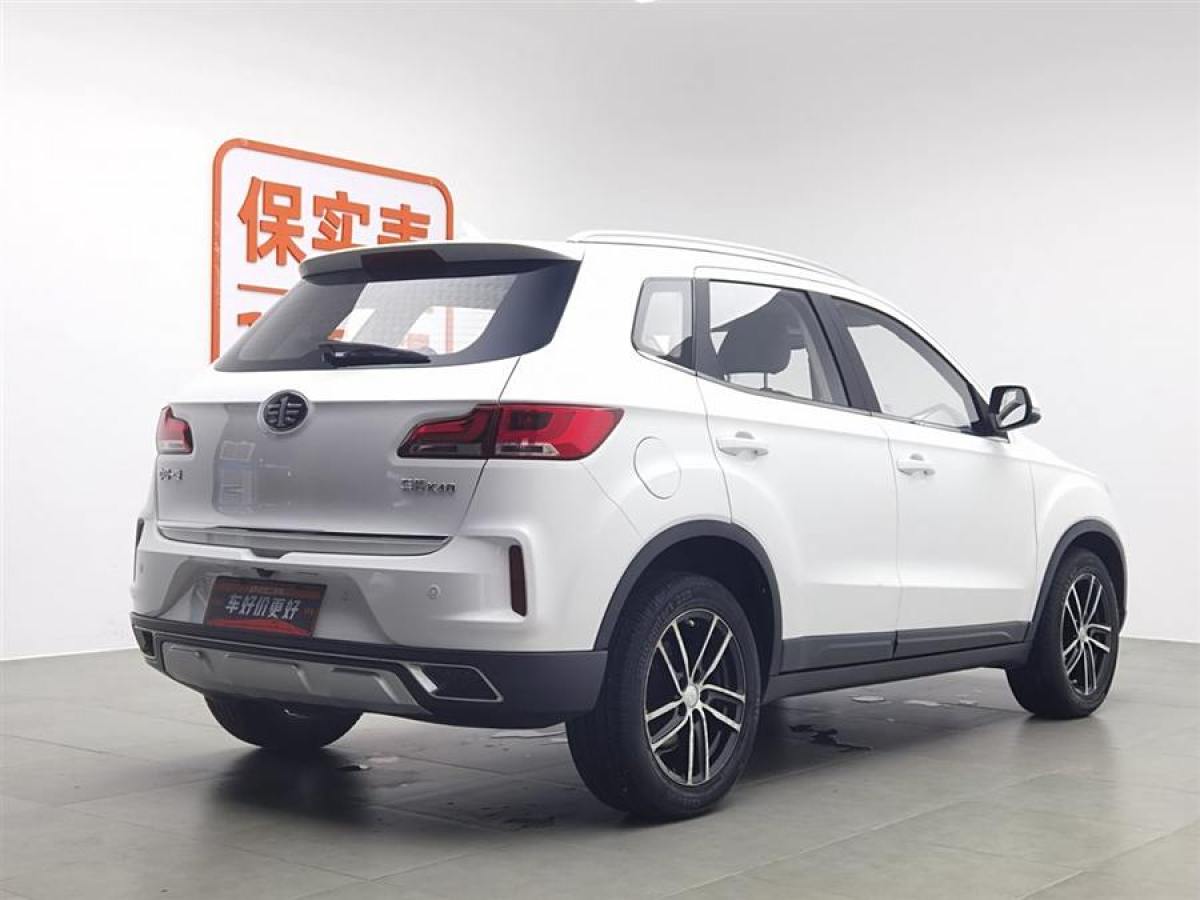 奔騰 X40  2017款 1.6L 自動豪華型圖片