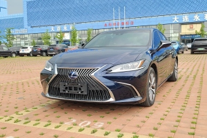 ES 雷克薩斯 300h 卓越版 國VI
