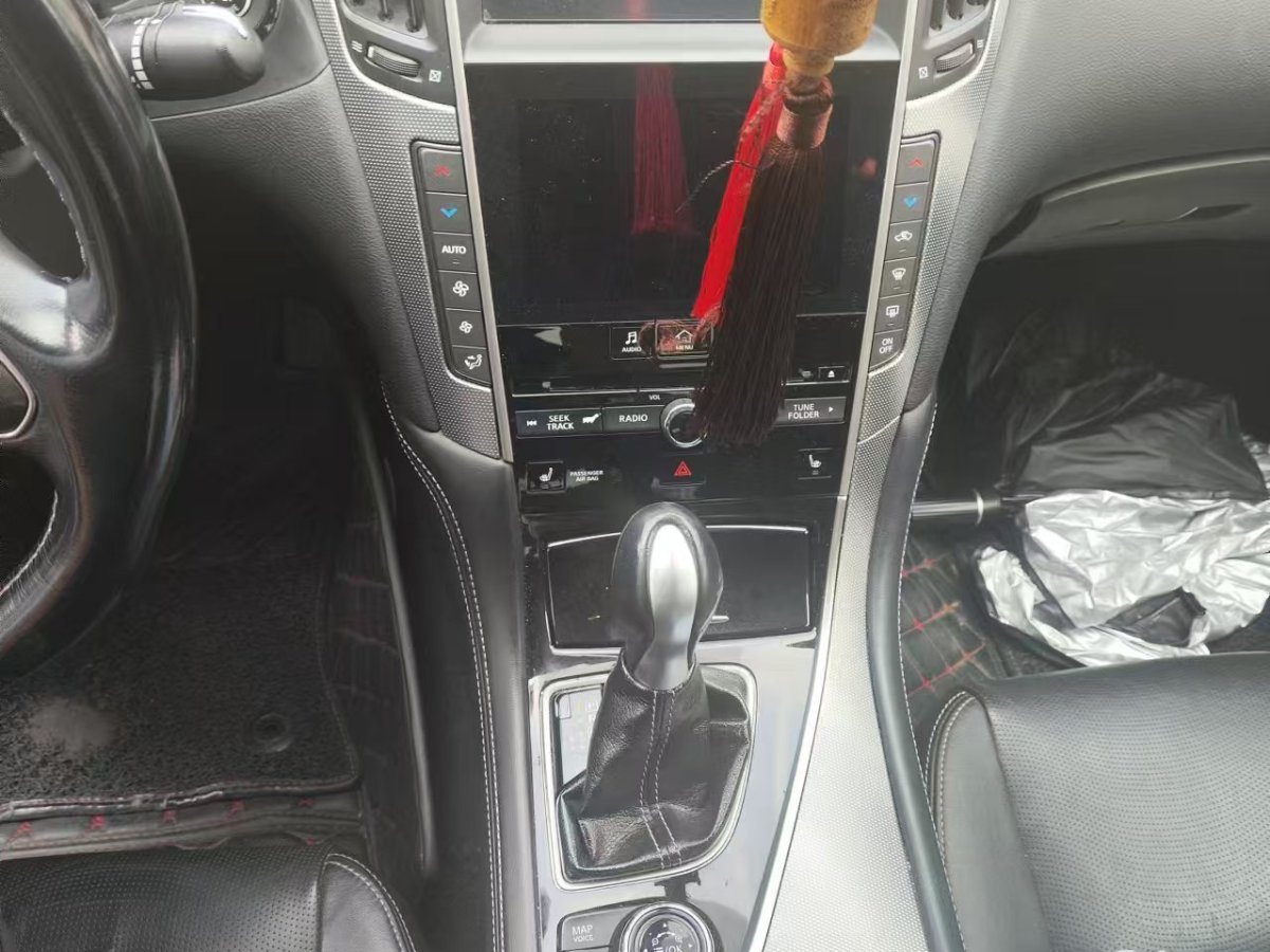 2014年9月英菲尼迪 Q50  2014款 2.0T 舒適版