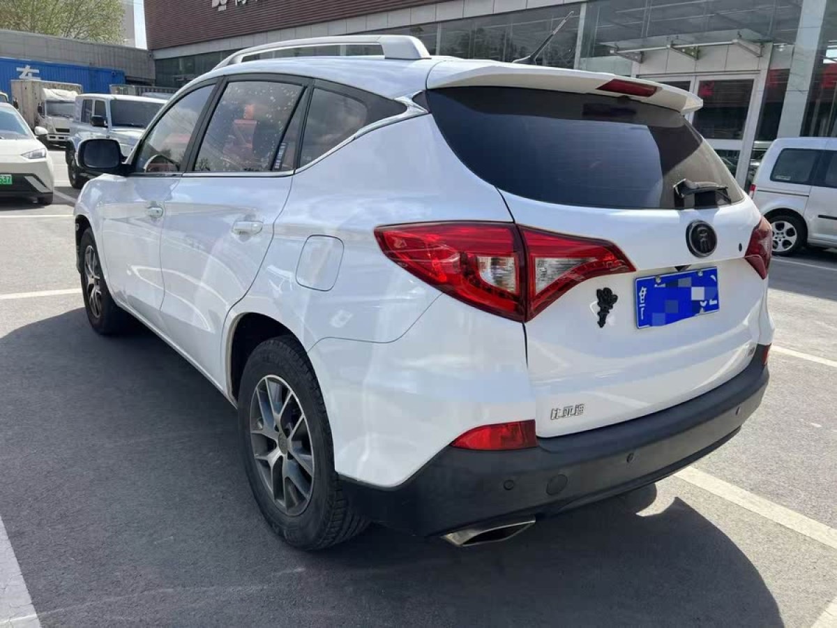 比亞迪 宋  2018款 1.5TID 自動(dòng)智聯(lián)豪華型圖片