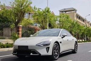 小米SU7 小米 700km 后驅(qū)長(zhǎng)續(xù)航智駕版