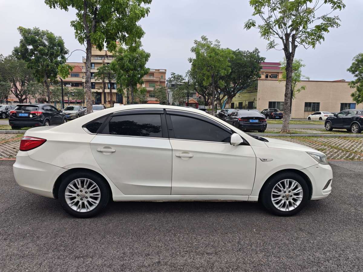 長(zhǎng)安 逸動(dòng)  2012款 1.6L 手動(dòng)豪華型 國(guó)IV圖片