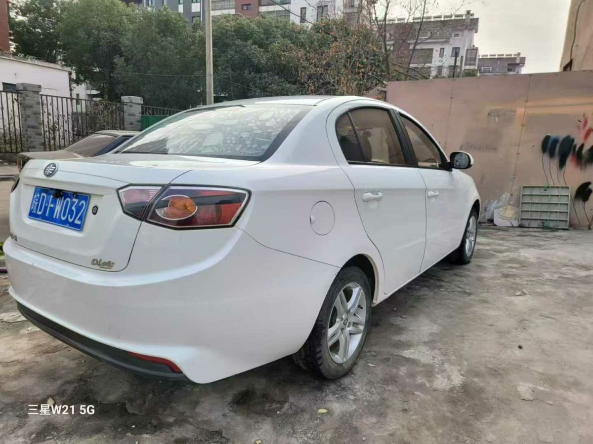 長(zhǎng)城 V80  2013款 1.5T 手動(dòng)實(shí)尚型圖片