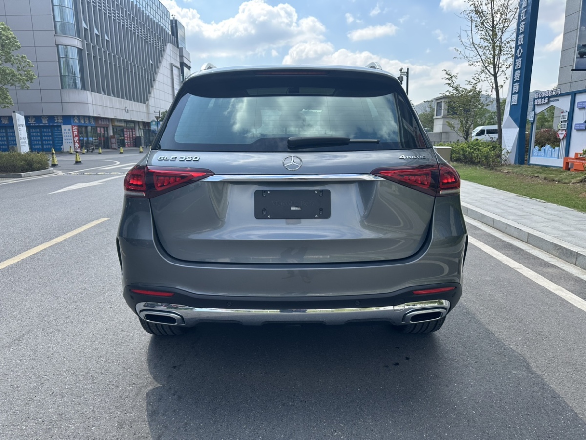 奔馳 奔馳GLE  2020款 改款 GLE 350 4MATIC 時(shí)尚型圖片