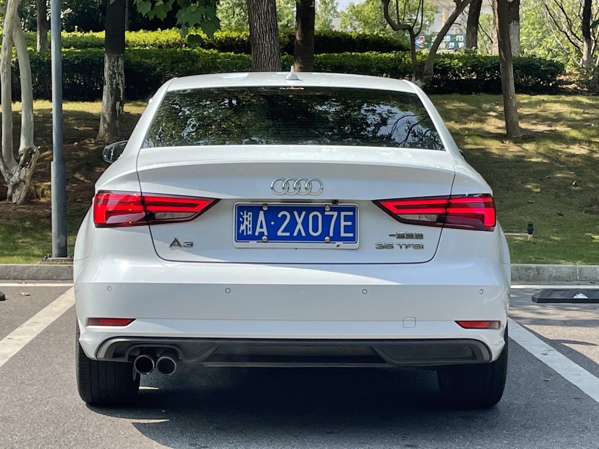 2018年3月奧迪 奧迪A3  2018款 30周年年型 Sportback 35 TFSI 進(jìn)取型