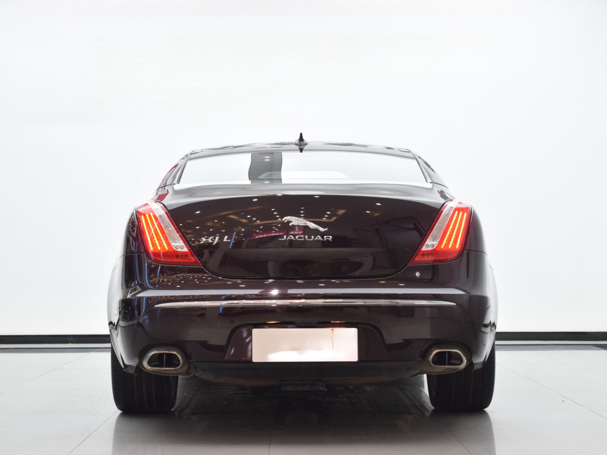 2015年6月捷豹 XJ  2014款 XJL 2.0T 兩驅(qū)尊享商務(wù)版