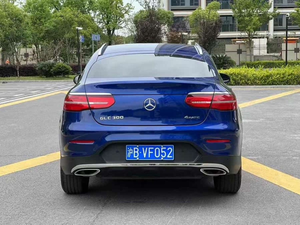 奔馳 奔馳GLC  2023款 改款 GLC 300 4MATIC 轎跑SUV圖片
