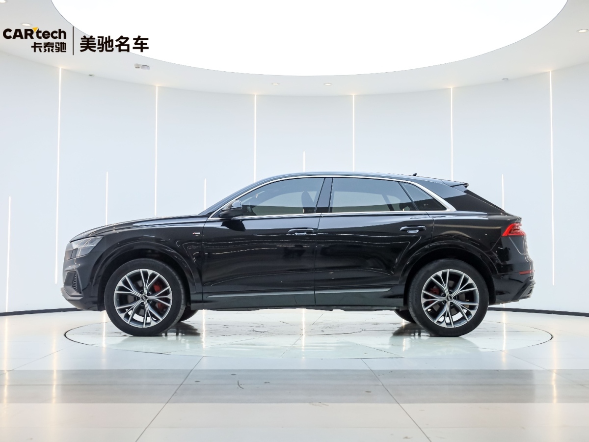 2023年4月奧迪 奧迪Q8  2022款 55 TFSI 臻選動感型