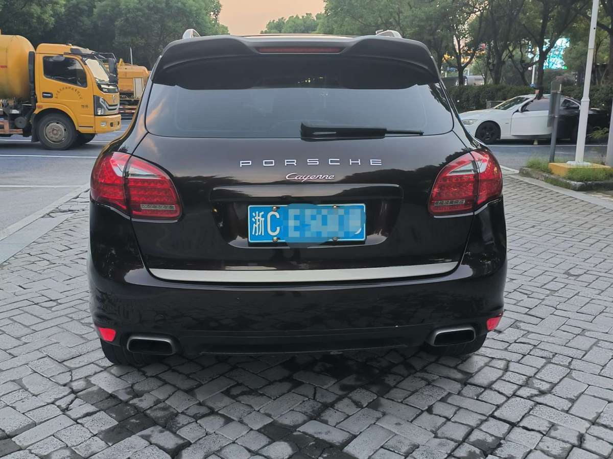 保時(shí)捷 Cayenne  2014款 Cayenne Platinum Edition 3.0T圖片