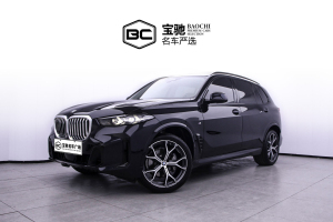 寶馬X5 寶馬 xDrive 30Li 尊享型M運(yùn)動曜夜套裝