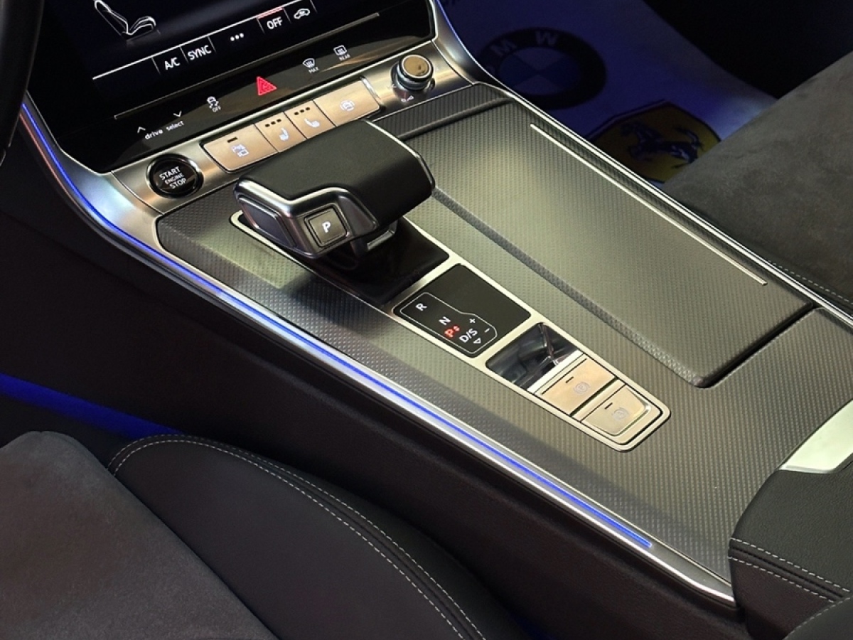 奧迪 奧迪A6L  2024款 40 TFSI 豪華動(dòng)感型圖片