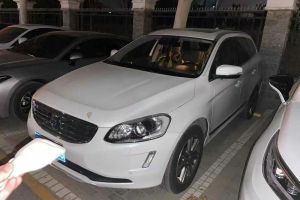 XC60 沃爾沃 T5  智遠版