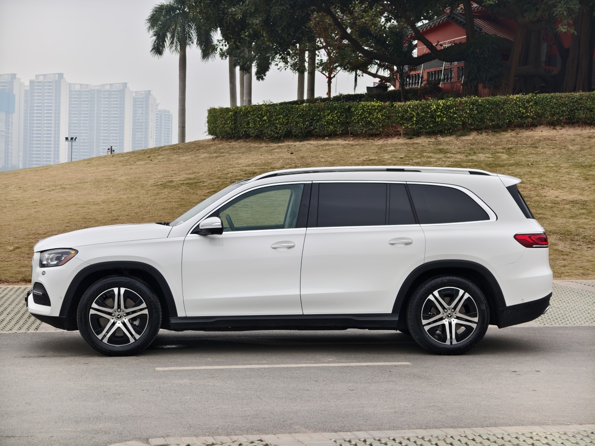 奔馳 奔馳GLS  2022款 改款 GLS 450 4MATIC 豪華型圖片