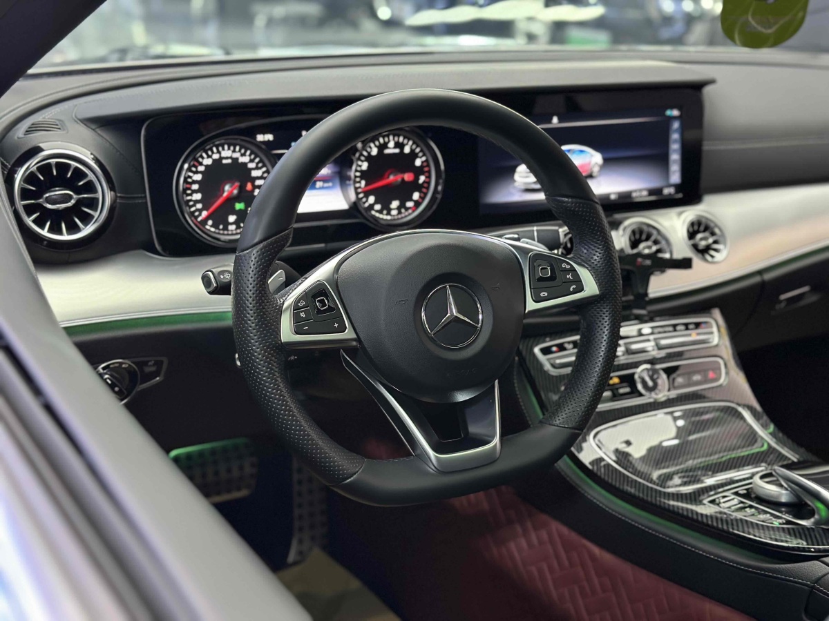 奔馳 奔馳E級  2017款 E 200 4MATIC 轎跑車圖片