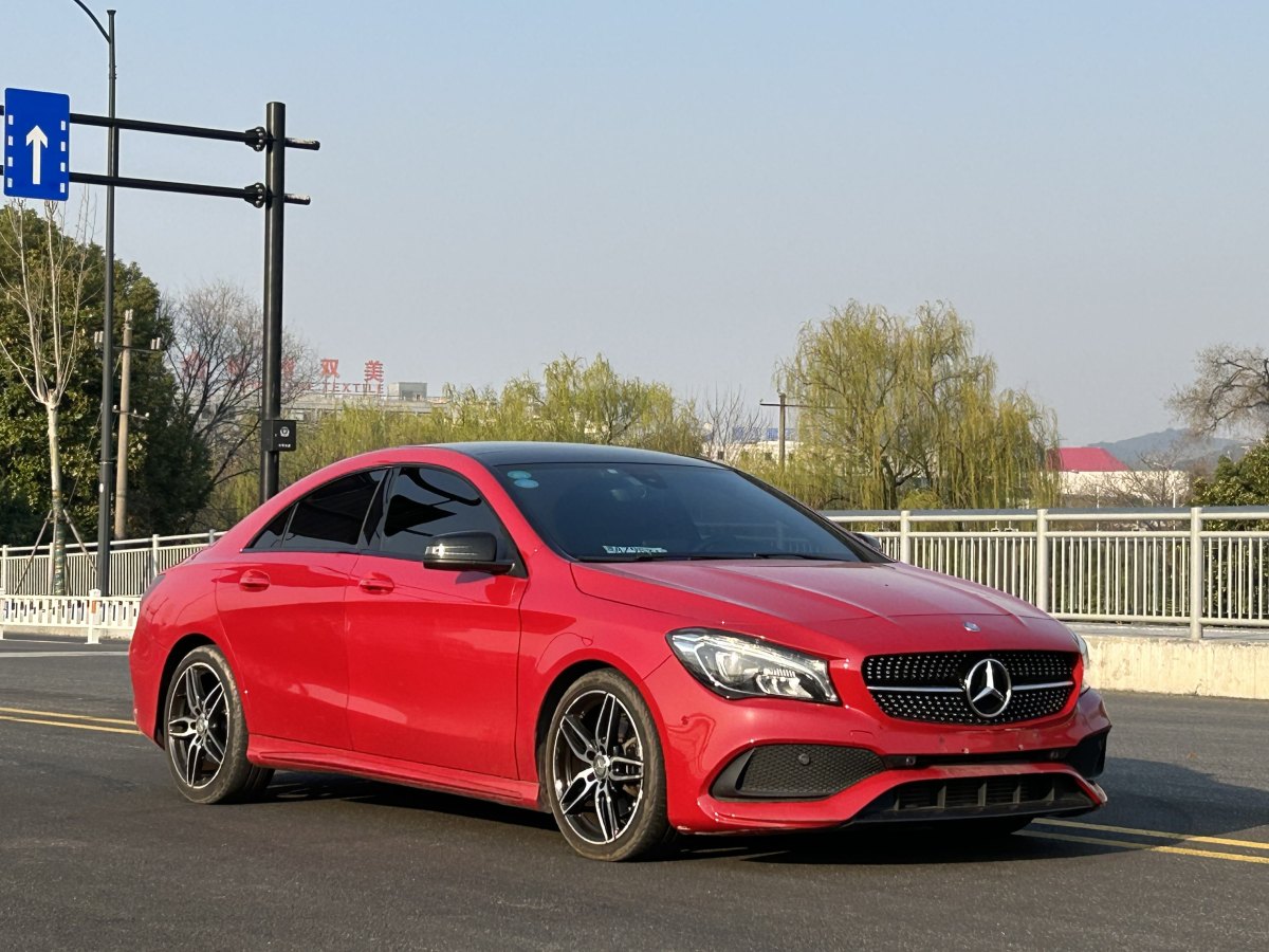 2017年4月奔馳 奔馳CLA級  2016款 改款 CLA 220 4MATIC