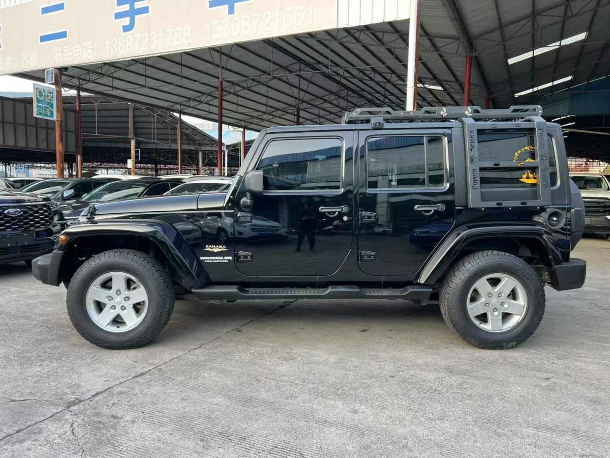 Jeep 牧馬人  2014款 2.8TD Sahara 四門版圖片