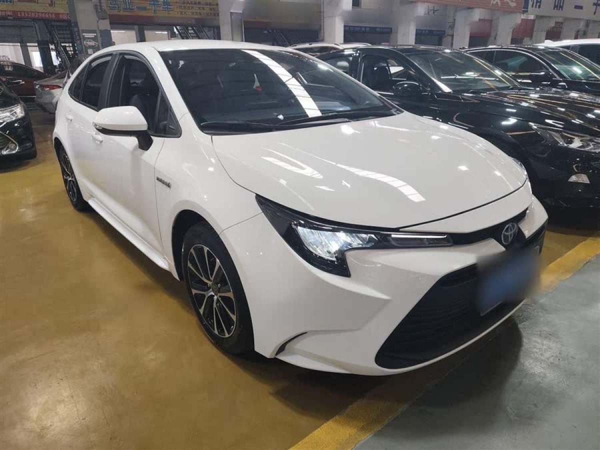豐田 雷凌  2023款 智能電混雙擎 1.8L 領(lǐng)先版圖片