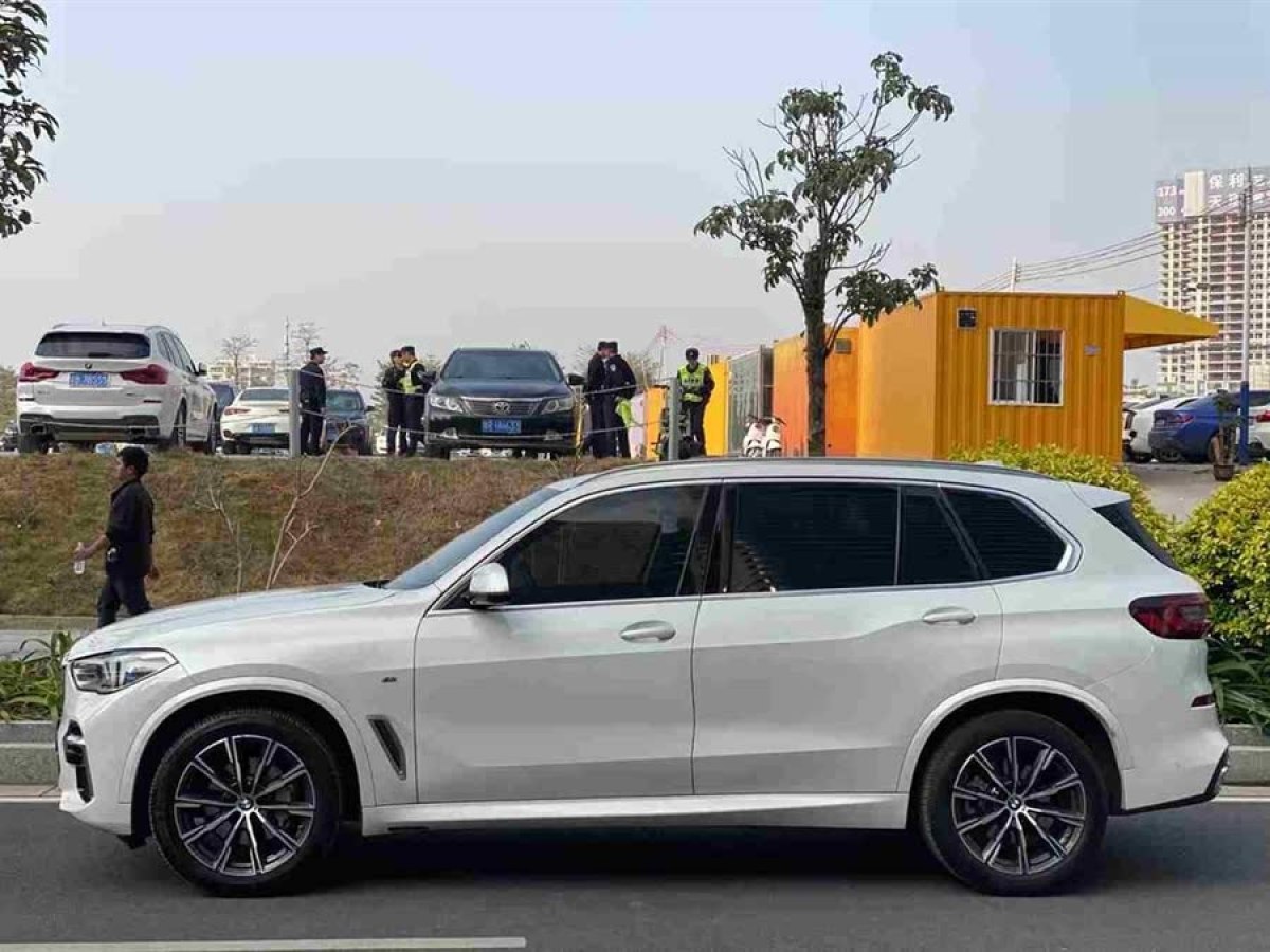 寶馬 寶馬X5  2022款 改款 xDrive 30Li 尊享型M運動套裝圖片