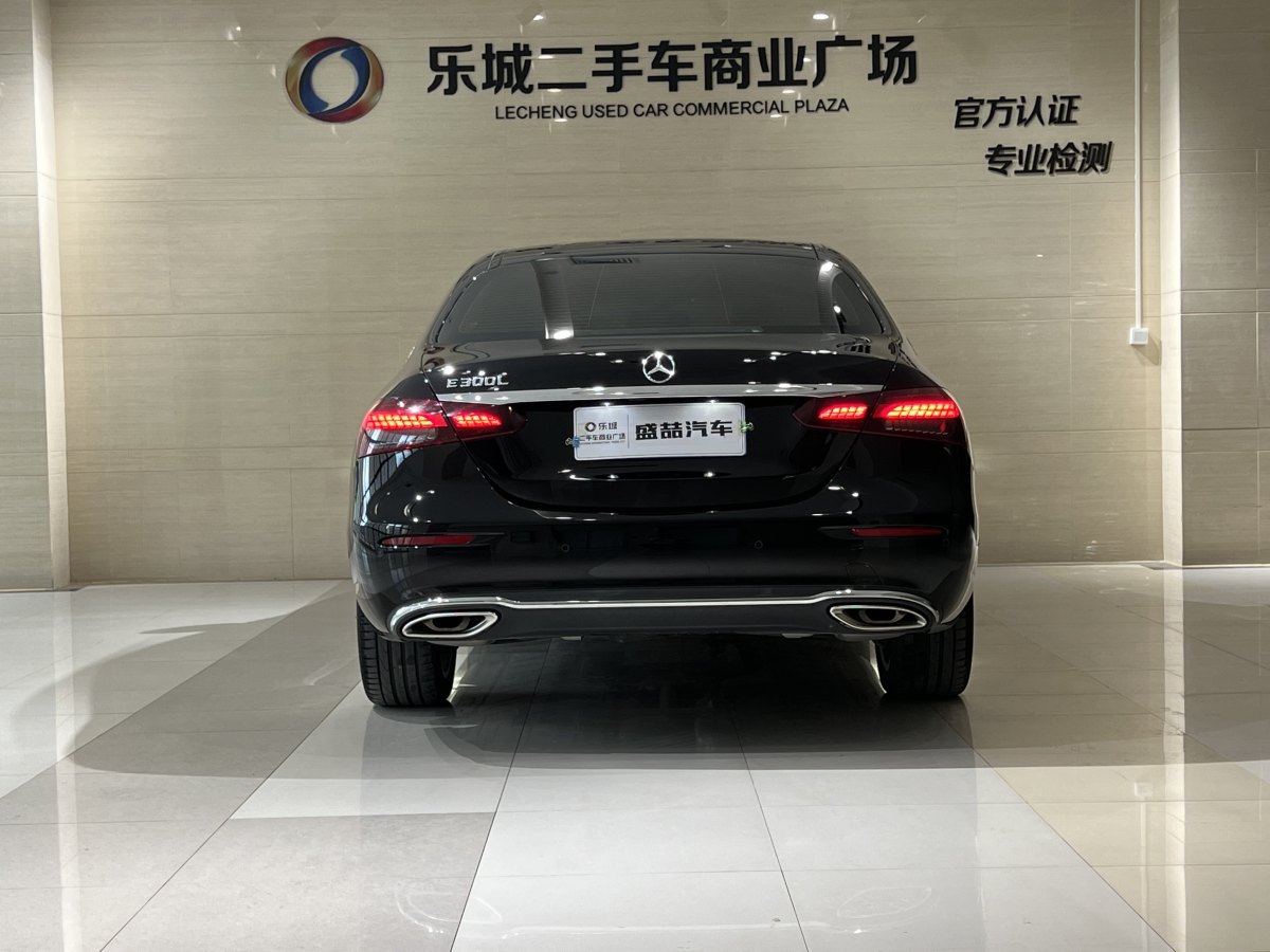 奔馳 奔馳E級(jí)  2023款 改款 E 300 L 時(shí)尚型圖片