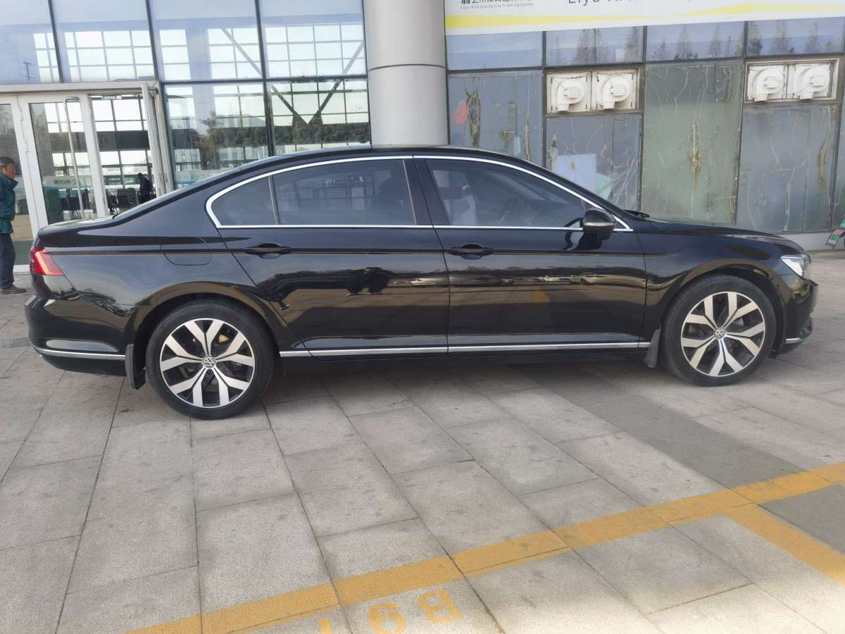 大眾 邁騰  2019款  330TSI DSG 領(lǐng)先型 國(guó)VI圖片