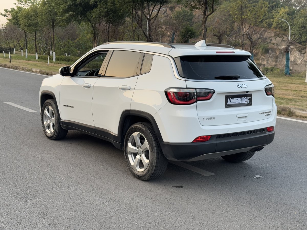 Jeep 指南者  2019款 200T 自動(dòng)悅享-互聯(lián)大屏版圖片