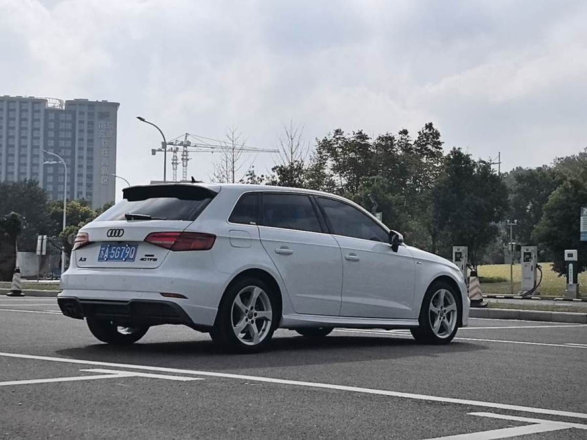 奧迪 奧迪A3  2019款 Sportback 35 TFSI 時(shí)尚型 國VI圖片