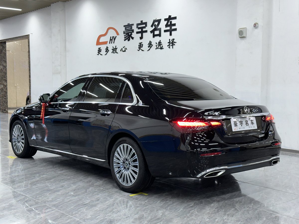 奔馳 奔馳E級  2021款 改款 E 300 L 尊貴型圖片