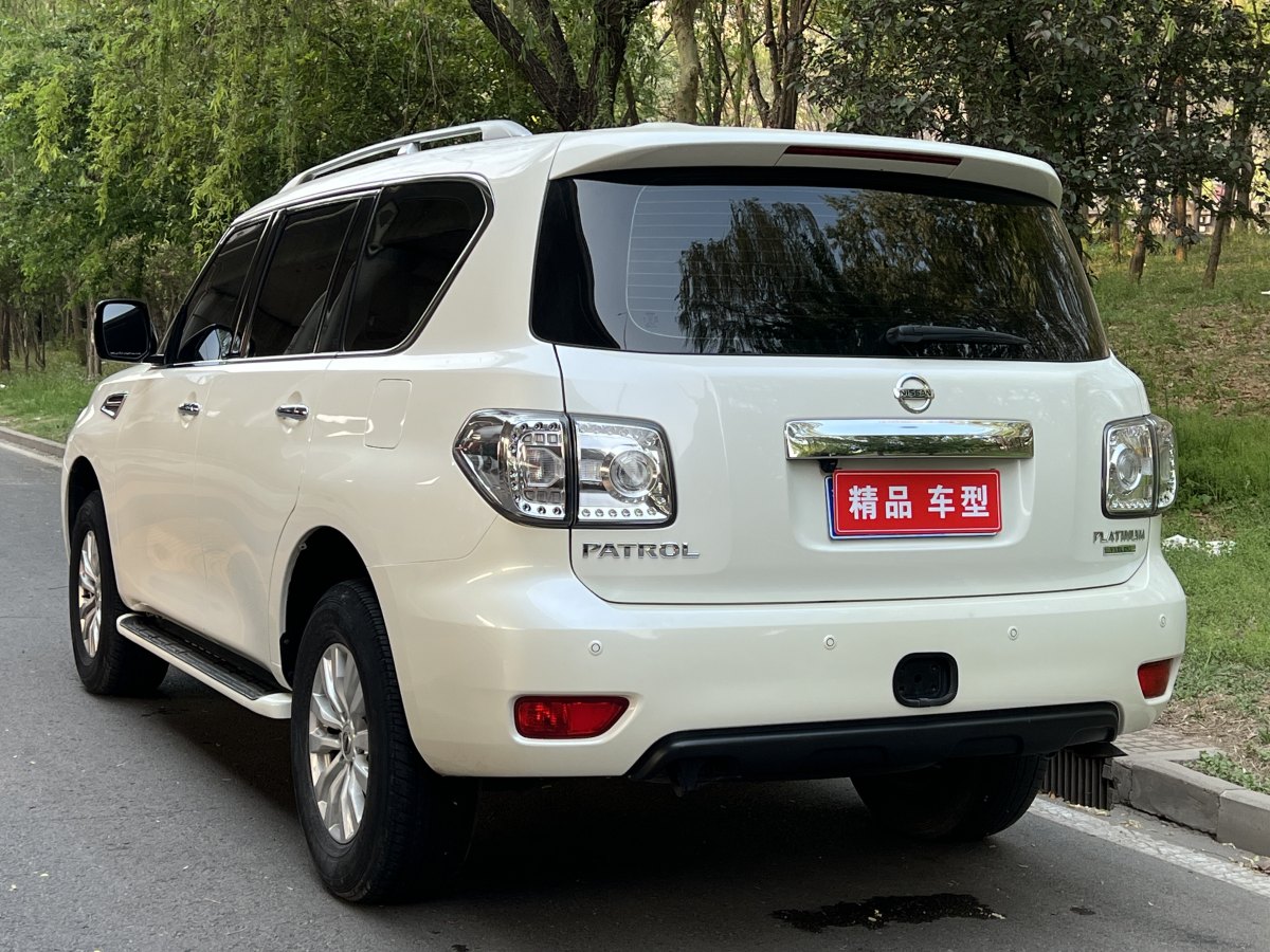 日產(chǎn) 途樂  2018款 4.0L 鉑金型圖片