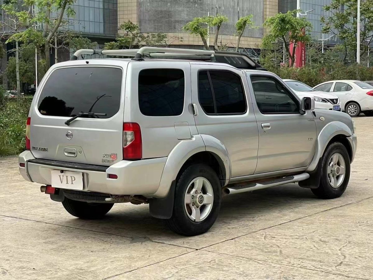 日產(chǎn) 帕拉丁  2009款 4.0 V6圖片