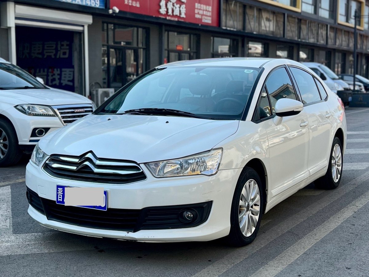 2014年7月雪鐵龍 世嘉  2013款 三廂 1.6L 手動(dòng)品尚型